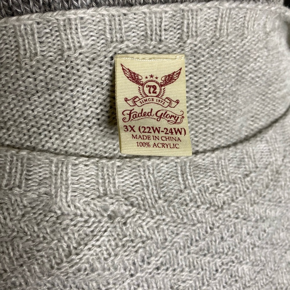 Lightweight Tri-Color Sweater - Picture 2 of 4